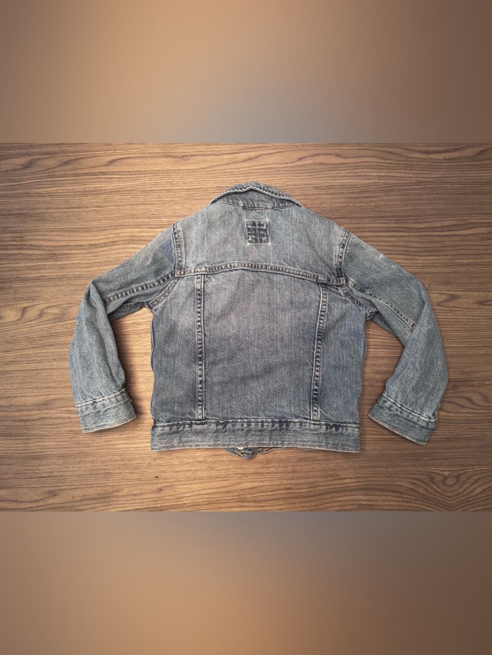 GAP Light Blue Denim Jacket with Contrast Stitching - Picture 2 of 4